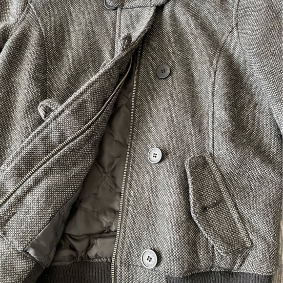 Empyre - Size Small Grey/Black Jacket w/fur Hood - Picture 4 of 4